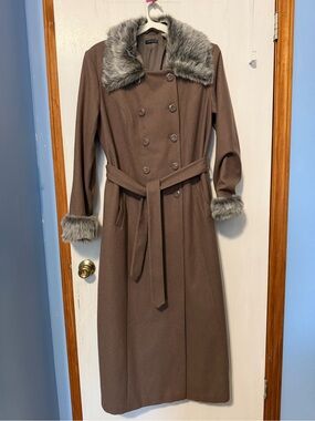 Venus Women's Double-Breasted Taupe Wool Blend Coat with Faux Fur Trim, Size 12
